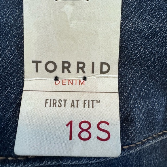 Torrid Jegging Skinny Super Stretch Mid-Rise Jean Size 18 NWT Brand New - Picture 6 of 6